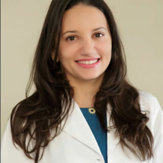 Dra. Fernanda Andreia Teixeira de Queiroz